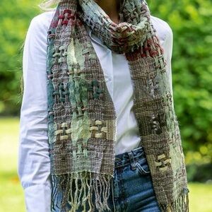Suantrai of Ireland open weave wool Scarf
